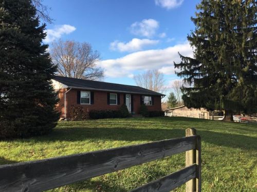 2050 Greene Rd, Martinsville, OH 45146-9566