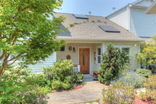 987 B St, Ashland, OR 97520-2031
