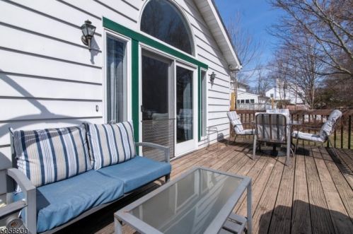 519 Grand Ave, Hackettstown NJ  07840-1119 exterior