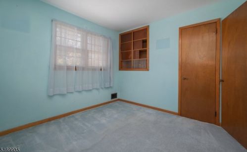 70 Highland Ave, Whippany NJ exterior