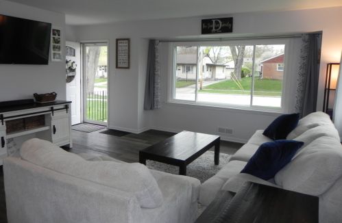1513 Cedar Ln, Waukesha, WI 53188-2303