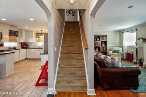 17 Grant Pl, Tinton Falls NJ  07701-2117 exterior