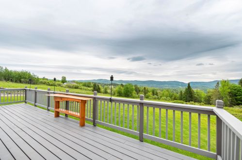 127 Bennett Hl Rd, Columbia NH  03576-3308 exterior