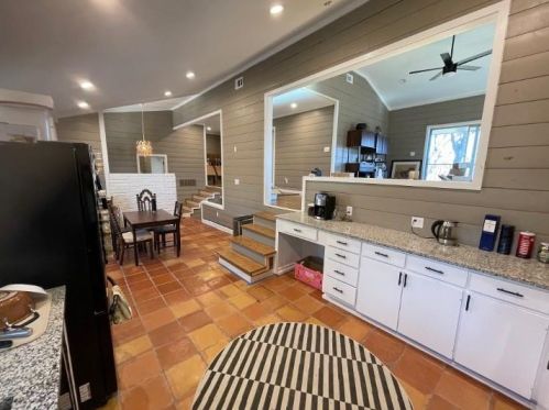 1203 Pebble Creek Dr, Euless TX  76040-5947 exterior