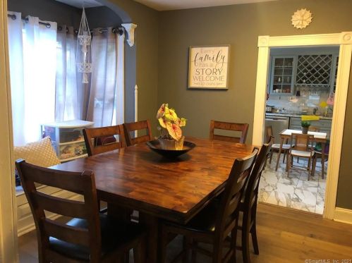 47 Austin St, Danbury CT  06810-6915 exterior