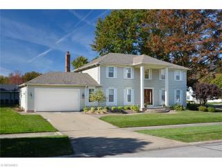 980 Montclair Cir, Cleveland, OH 44145-1444