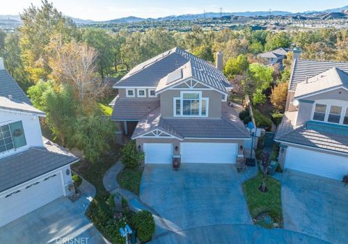 23670 Clearidge Dr, Santa Clarita, CA 91354-1627