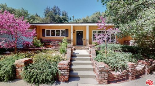 1435 Valane Dr, Glendale, CA 91208-1741