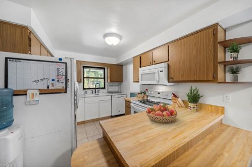 316 Robert Ave, Lehigh Acres FL 33936-4338 exterior