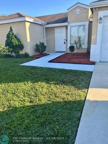 18814 Cloud Lake Cir, Boca Raton, FL 33496-2127