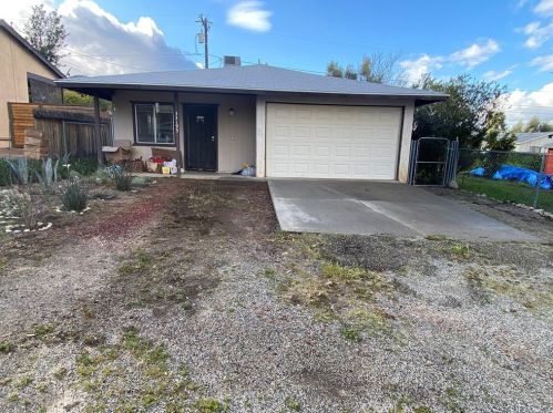 33195 Schaper St, Lake Elsinore CA  92530-6173 exterior