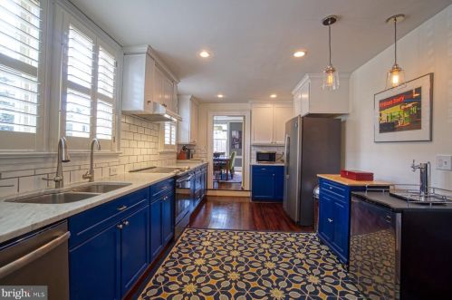 102 Cornwall St, Leesburg VA 20176-2804 exterior