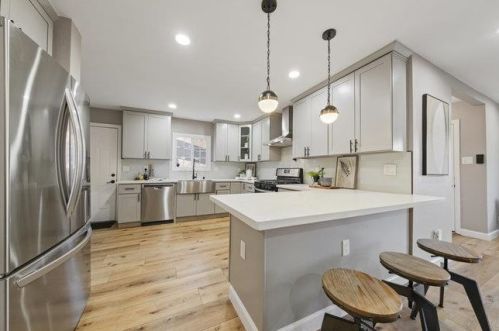 9235 B St, Oakland CA 94603-2416 exterior