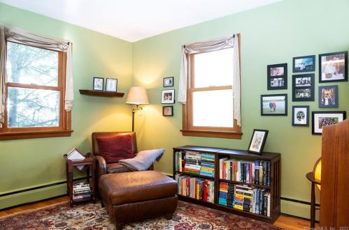 16 Visconti St, Norwalk CT  06851-4033 exterior