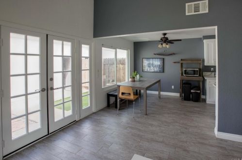 3682 Cliff Way, Oceanside CA  92056-4703 exterior