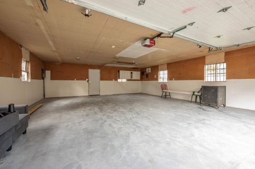 8 Vivian Dr, Florence KY  41042-9742 exterior