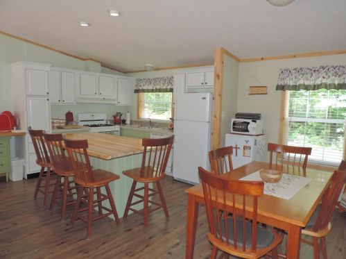 14837 Bear Paw Trl, Mountain, WI 54149-9596