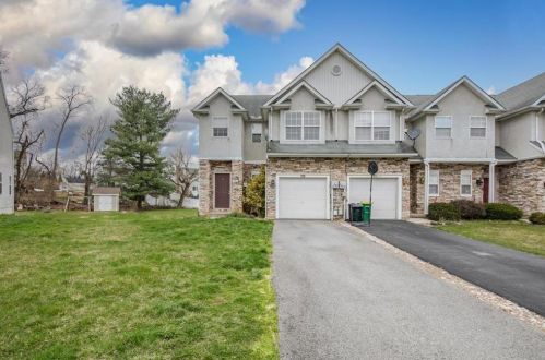 226 Maple Ct, Alburtis, PA 18011-9596