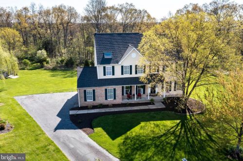 27 Wynnewood Dr, Collegeville, PA 19426-1772