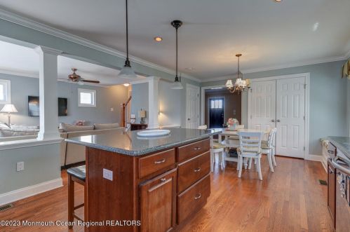 416 Carter Ave, Point Pleasant Beach NJ  08742-4105 exterior