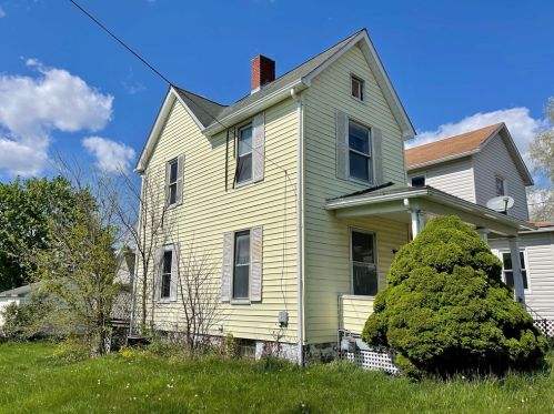 819 Addis St, New Castle, PA 16101-5172