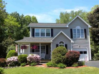 38 Sudbury Rd, Bethlehem Center, NY 12077-2947