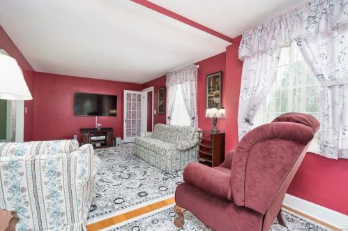 433 Newfield St, Middletown CT 06457-1830 exterior