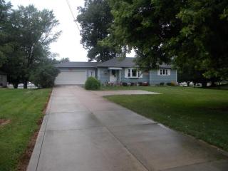 76 High St, Carroll, OH 43112-9019