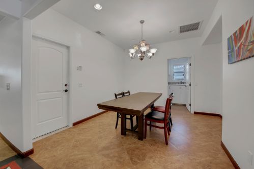 51705 Avenida Madero, La Quinta CA  92253-3114 exterior