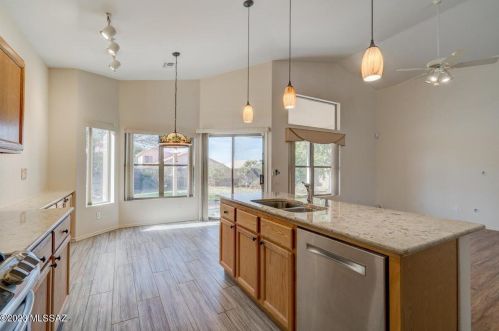 658 Spanish Steps Dr, Tucson, AZ 85748-6424