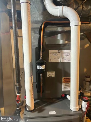 932 Davis St, West Deptford NJ  08096-5866 exterior