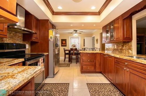 5029 Madison Rd, Delray Beach, FL 33484-4273