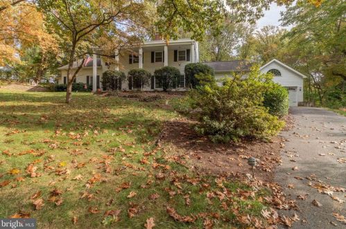 722 Ambleside Dr, Wilmington, DE 19808-1543