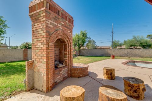 4536 Villa Theresa Dr, Glendale AZ 85308-8258 exterior