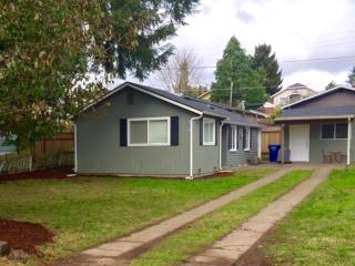 920 101st St, Seattle, WA 98168-1537