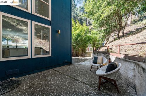 5857 Ascot Dr, Oakland CA 94611-1711 exterior