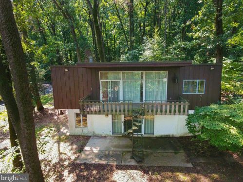 77 Tice Ave, Swatara, PA 17033-2151