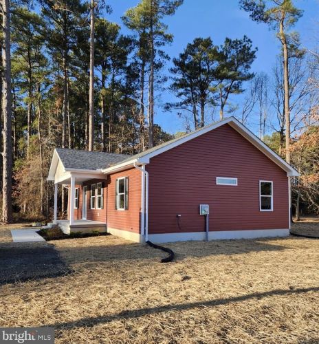 211 Erica Dr, Montross VA  22520-4154 exterior