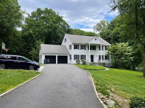 3 Scenic Dr, Lewisboro, NY 10590-2606