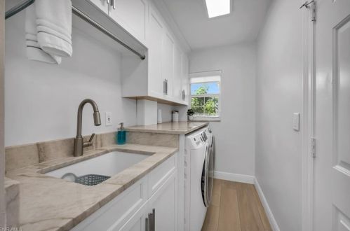 4606 Ashton Ct, Naples FL  34112-8822 exterior