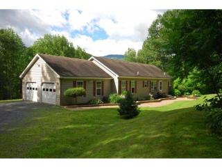335 Jenny Davis Rd, Waterbury, VT 05676