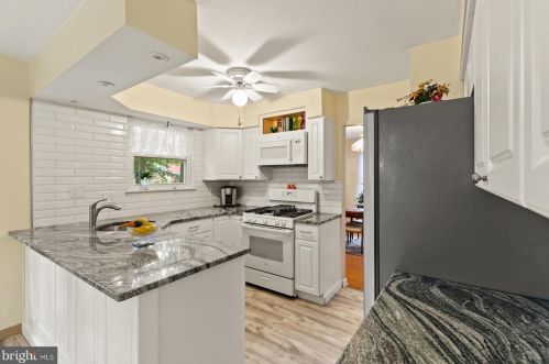 18 Aristone Dr, Berlin Boro NJ  08009-2254 exterior