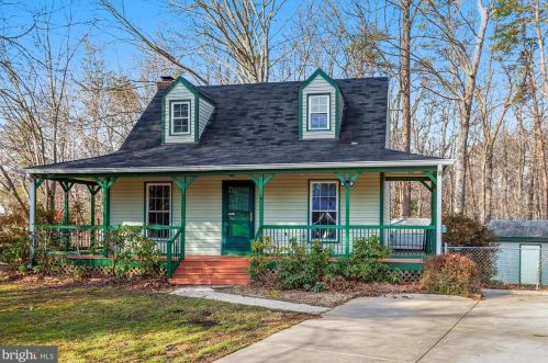 13822 Rockford Ct, Woodbridge, VA 22193-3724