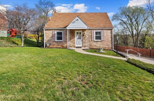 136 Ida Dr, Glenshaw, PA 15116-1402