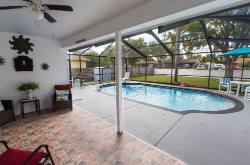 8023 Kaitlin Cir, Lakeland FL 33810-5147 exterior