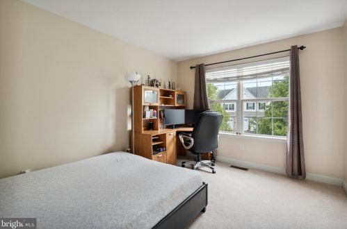 16 Portsmouth Cir, Glen Mills PA  19342-2625 exterior