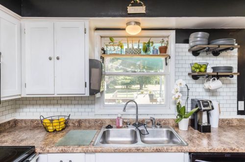 1239 Choctaw Dr, London OH  43140-8726 exterior