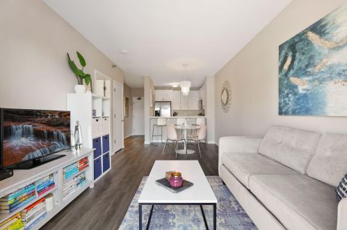 401 1st St, Minneapolis MN 55401-2518 exterior