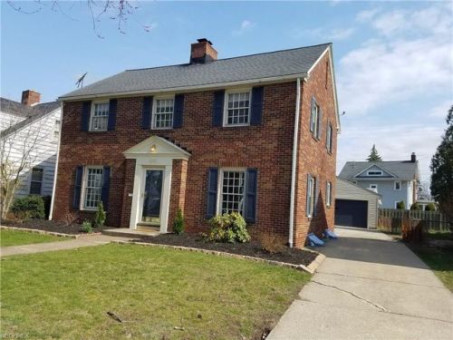 1361 2nd St, Lorain, OH 44052-1374