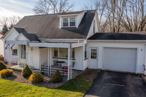 37 Templeton Ave, Greenville, PA 16125-1411